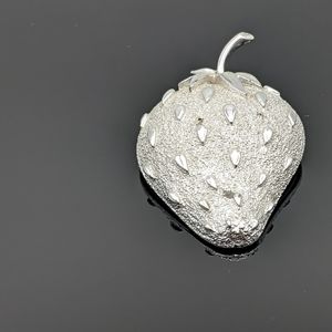 Sarah Coventry strawberry brooch